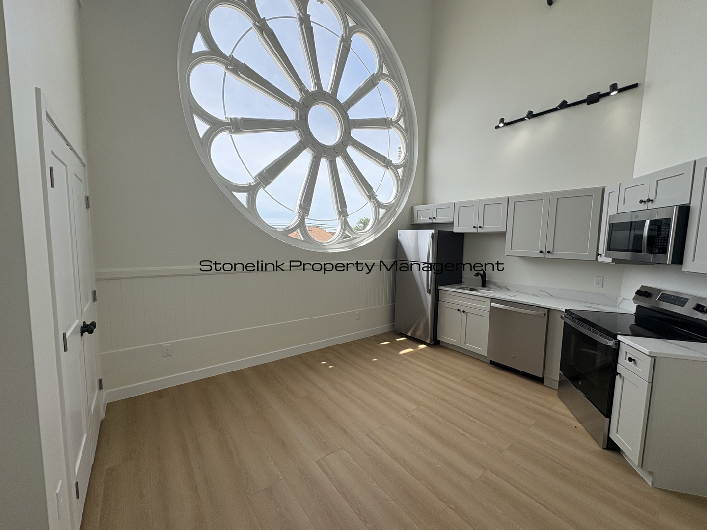 Providence Apartment: 265 Manton Avenue