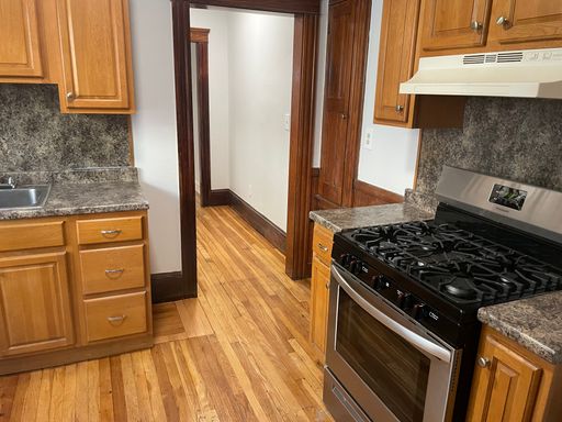 Large Studio Apartment For Rent in Providence! – photo 1