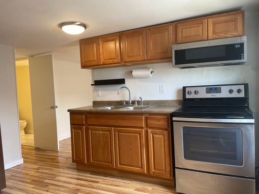 Newly Renovated Apartment For Rent in West Warwick!