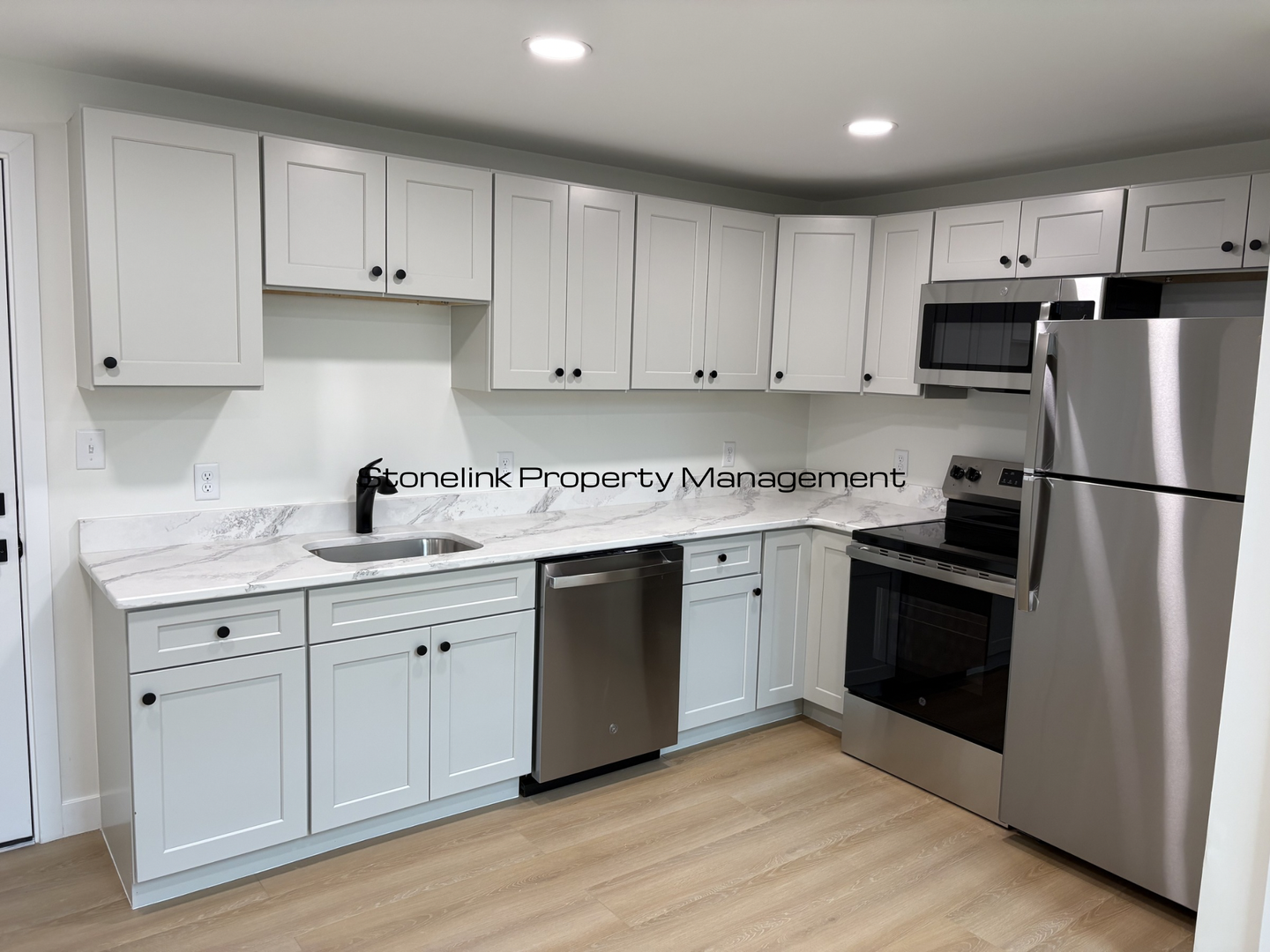 Providence Apartment: 265 Manton Avenue