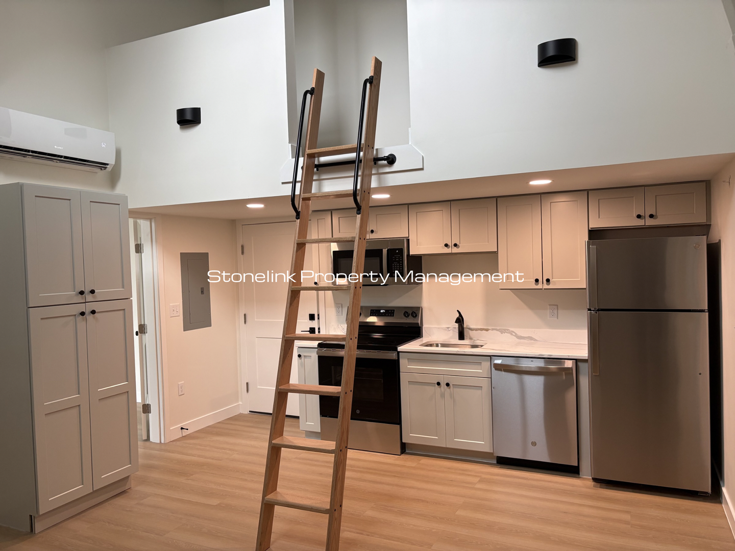 Providence Apartment: 265 Manton Avenue