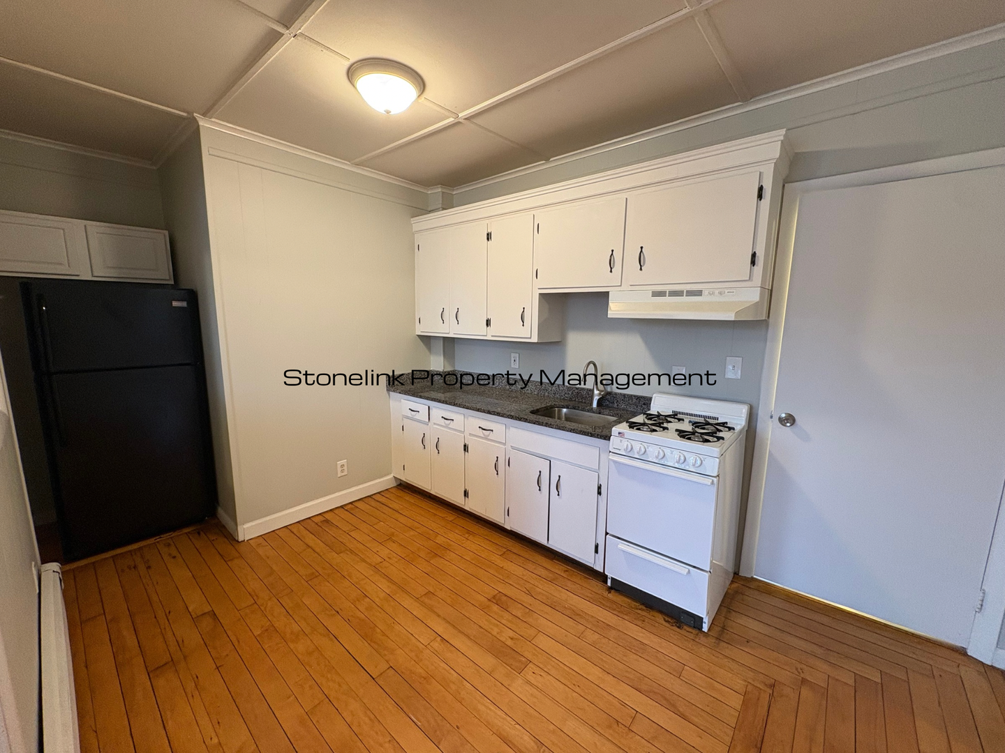 Attleboro Apartment: 40 Bank Street