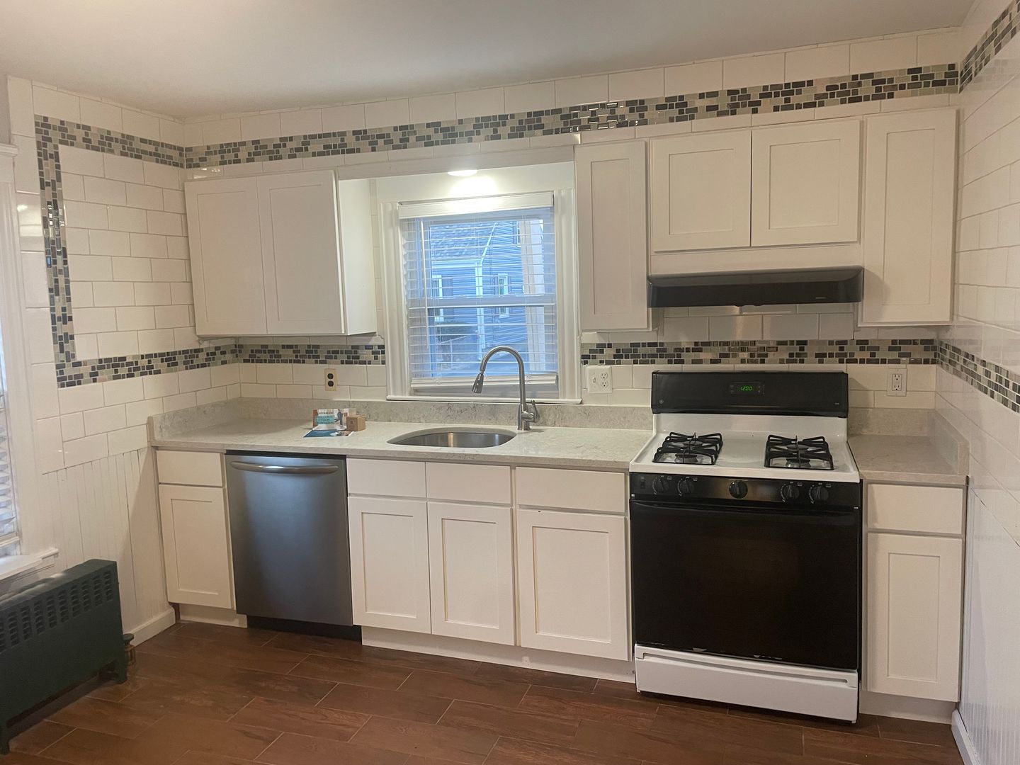 Pawtucket Apartment: 75 Madison Street