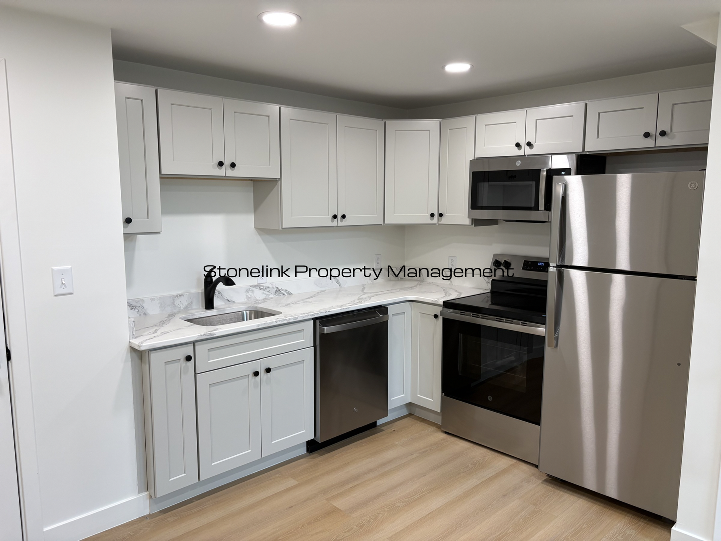 Providence Apartment: 265 Manton Avenue