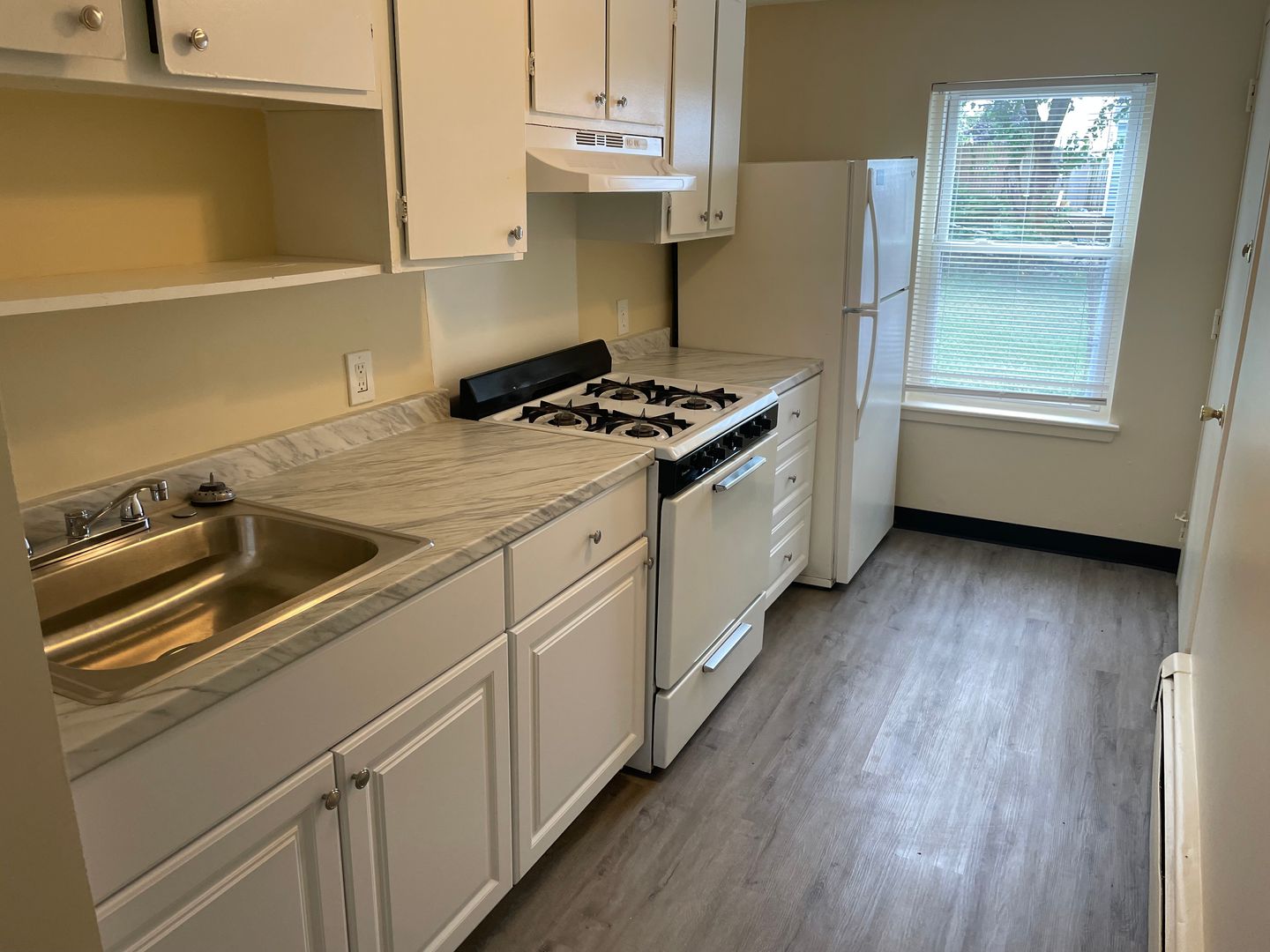 Central Falls Apartment: 30 Cowden Street