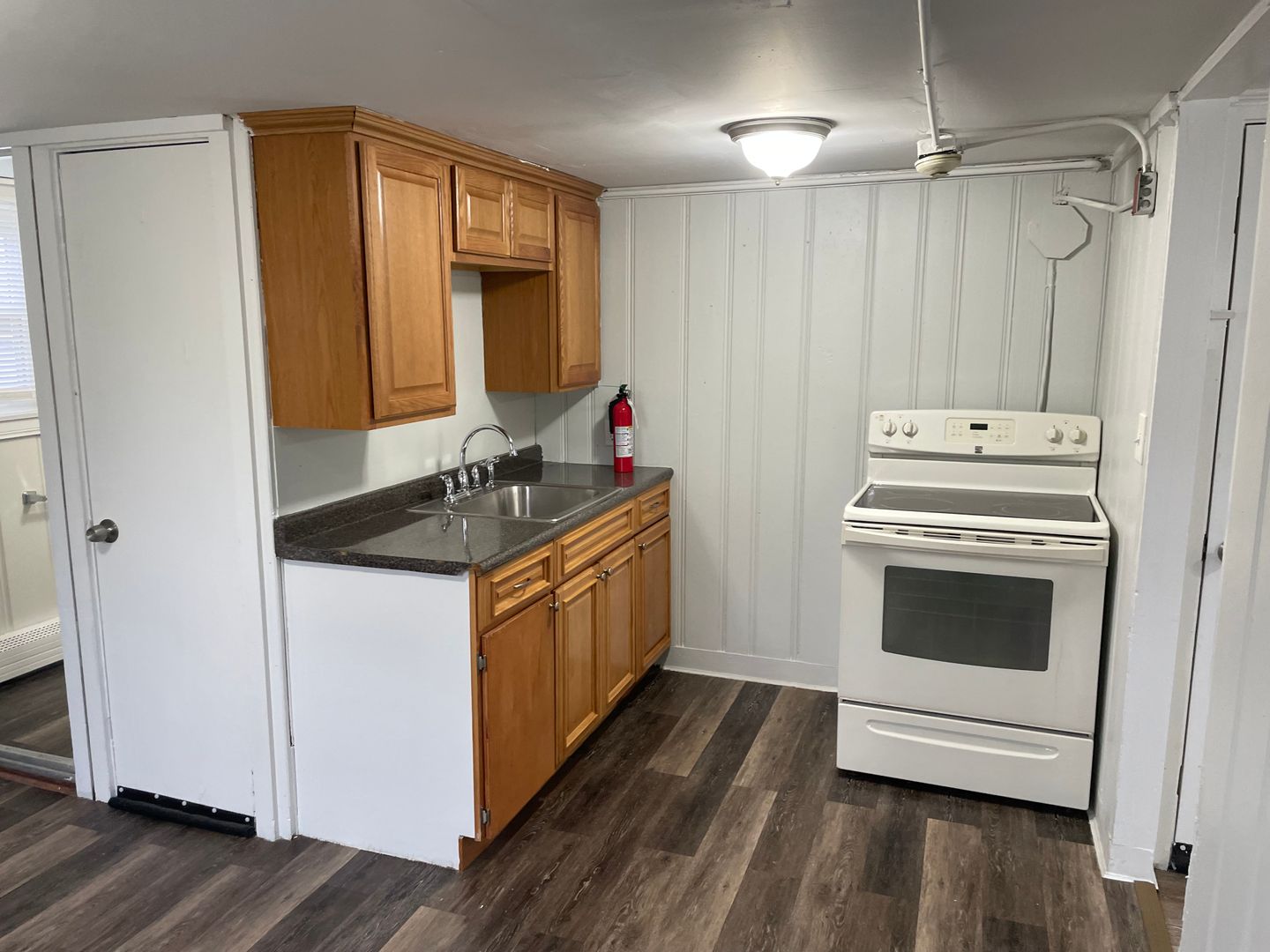 Pawtucket Apartment: 442 Smithfield Avenue - 1 Oriole Avenue