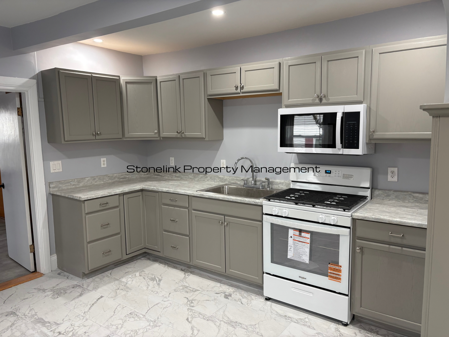 Cranston Apartment: *68 Second Avenue