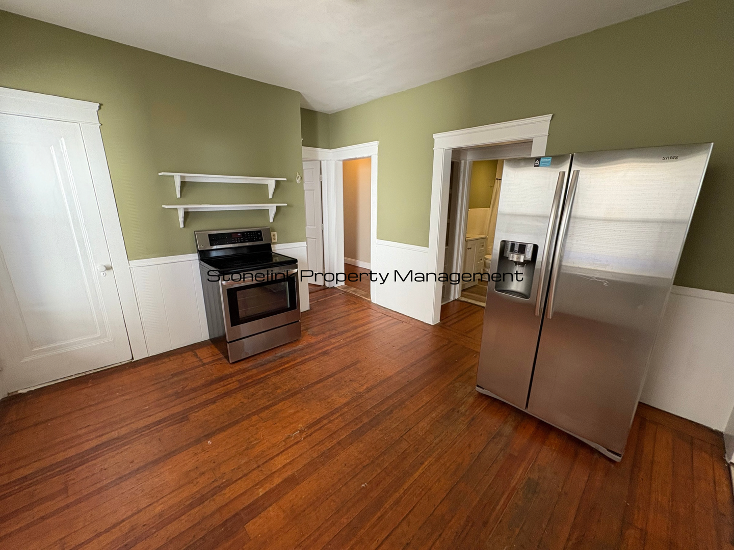 Providence Apartment: 154-156 Oakland Avenue