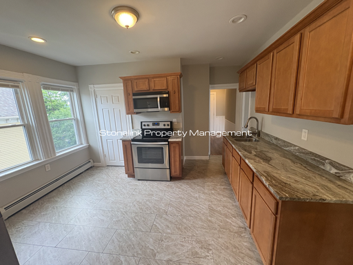 Fully Renovated Apartment For Rent in Providence! – photo 1