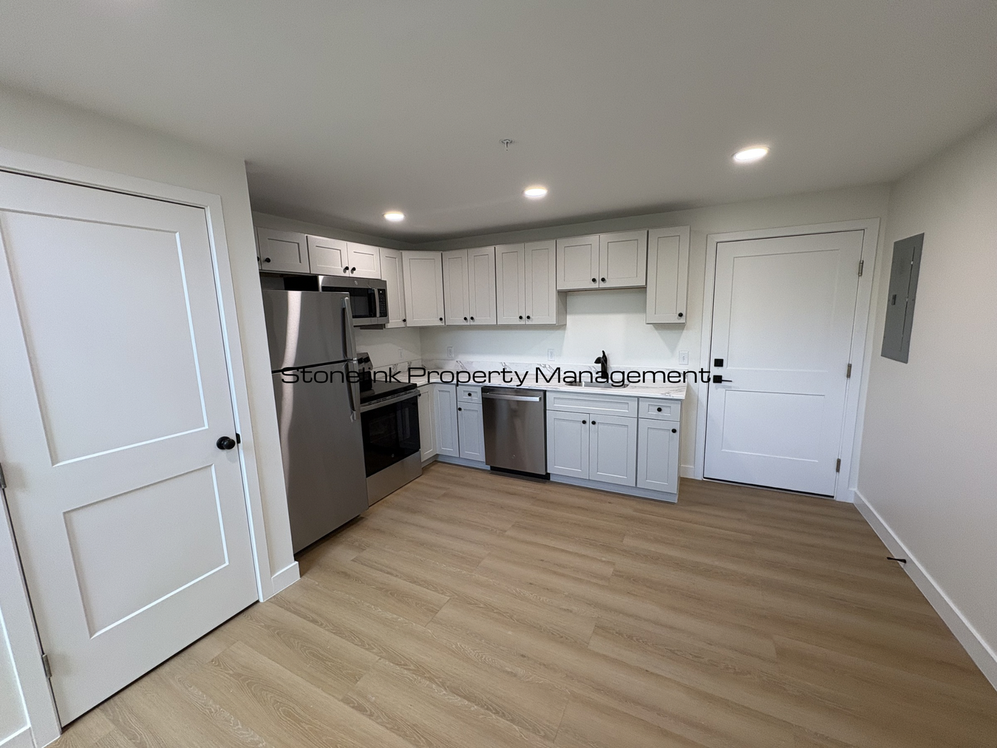 Providence Apartment: 265 Manton Avenue