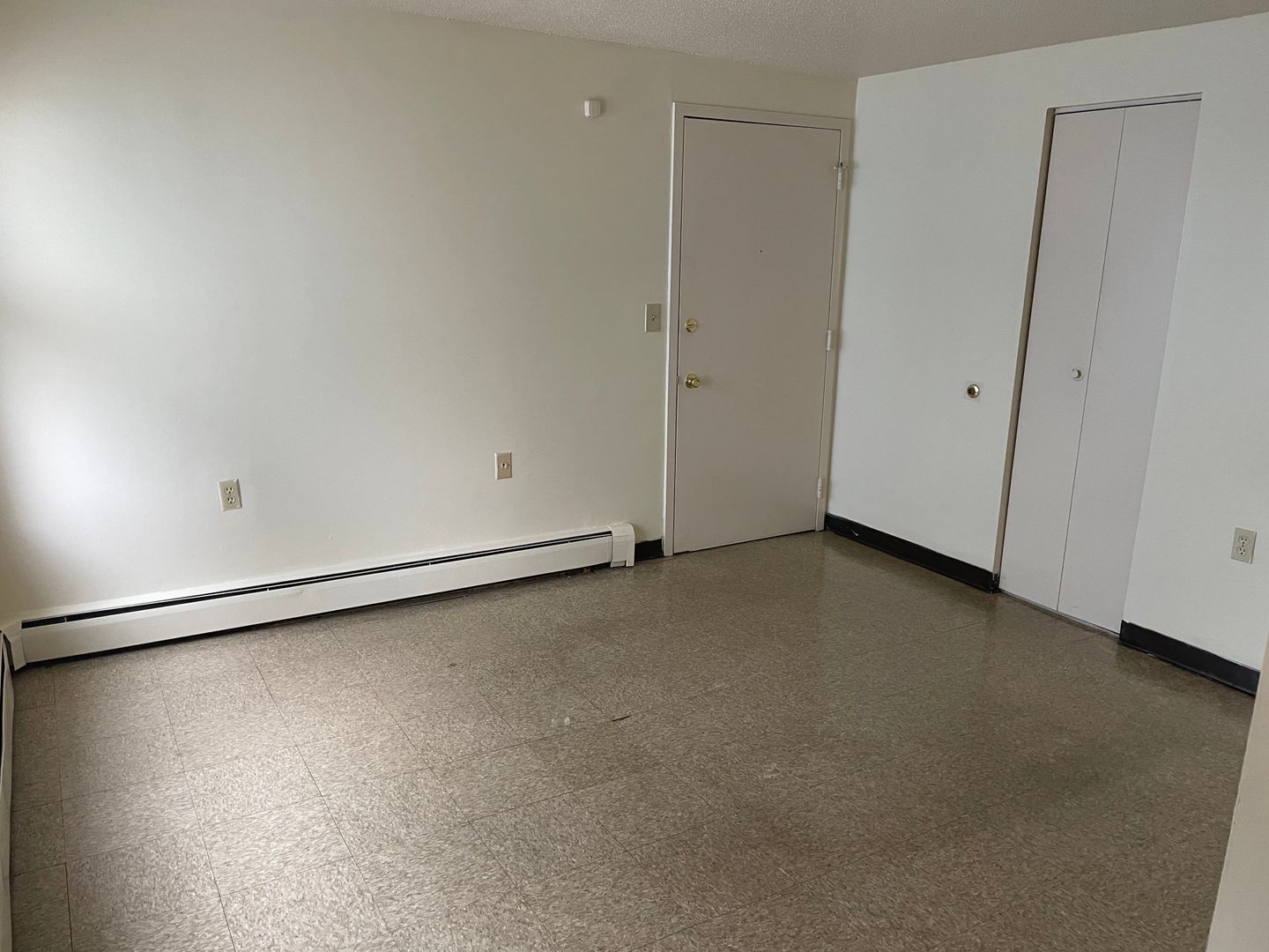 Central Falls Apartment: 159 Hedley Avenue