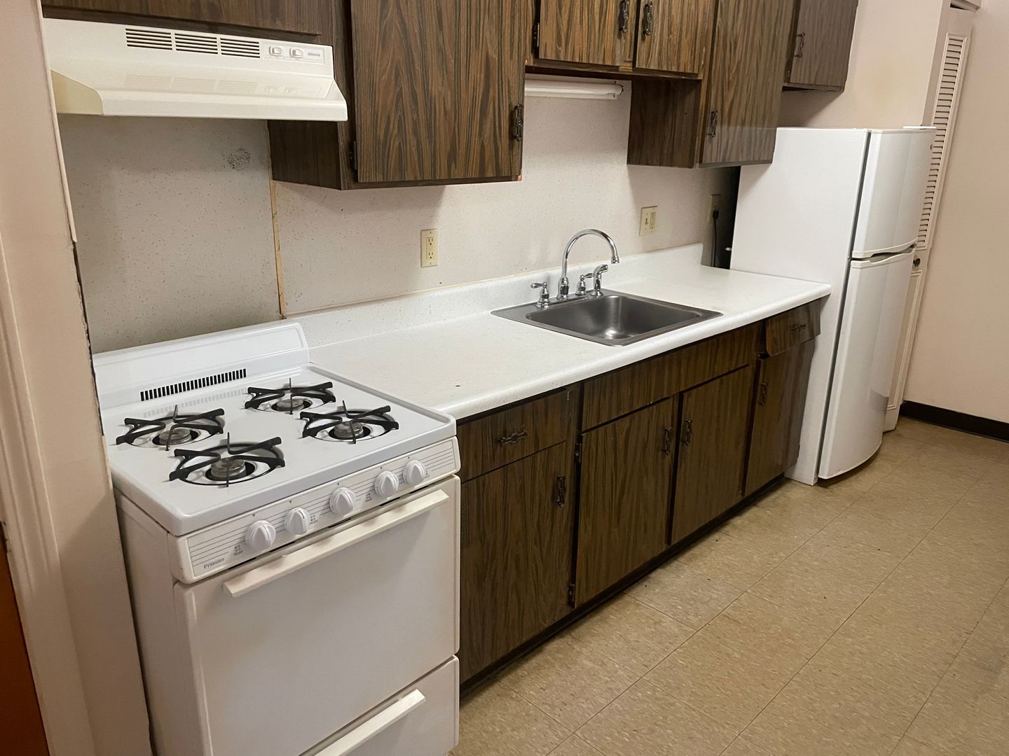 Woonsocket Apartment: 89 Chestnut Street