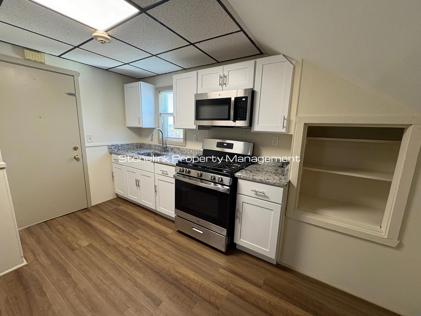 Pawtucket Apartment: 139 Prospect Street