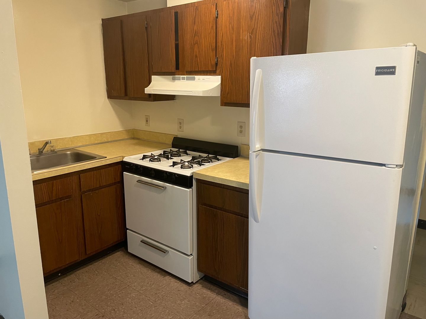 Central Falls Apartment: 15 Sumner Avenue