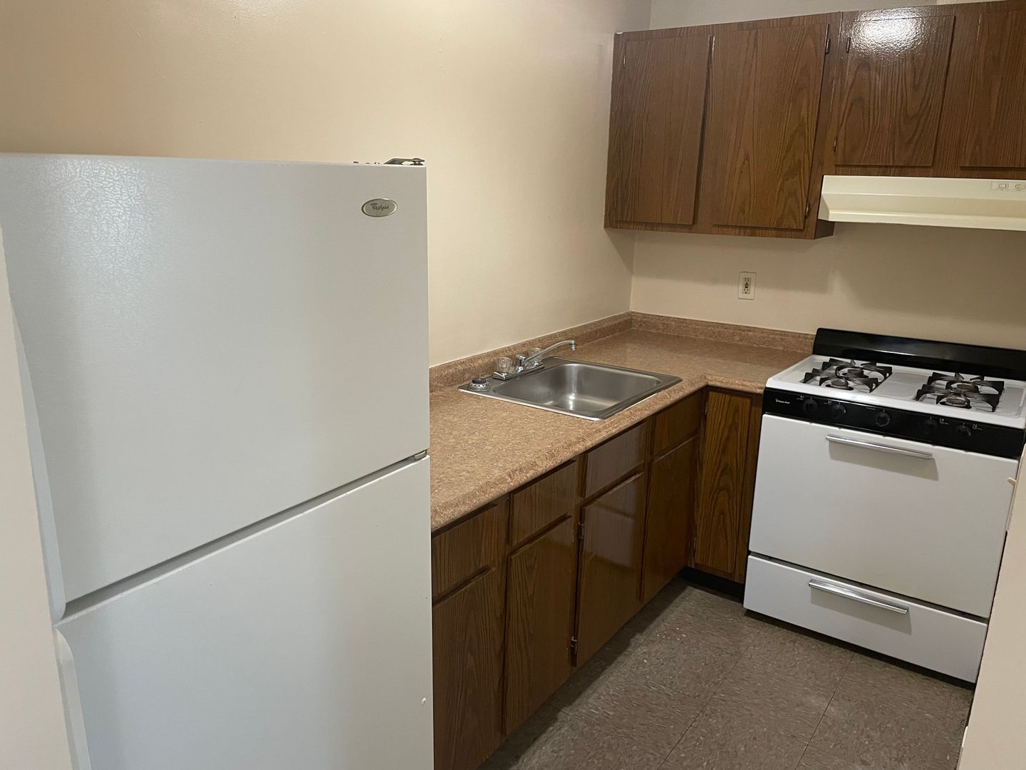 Central Falls Apartment: 15 Sumner Avenue