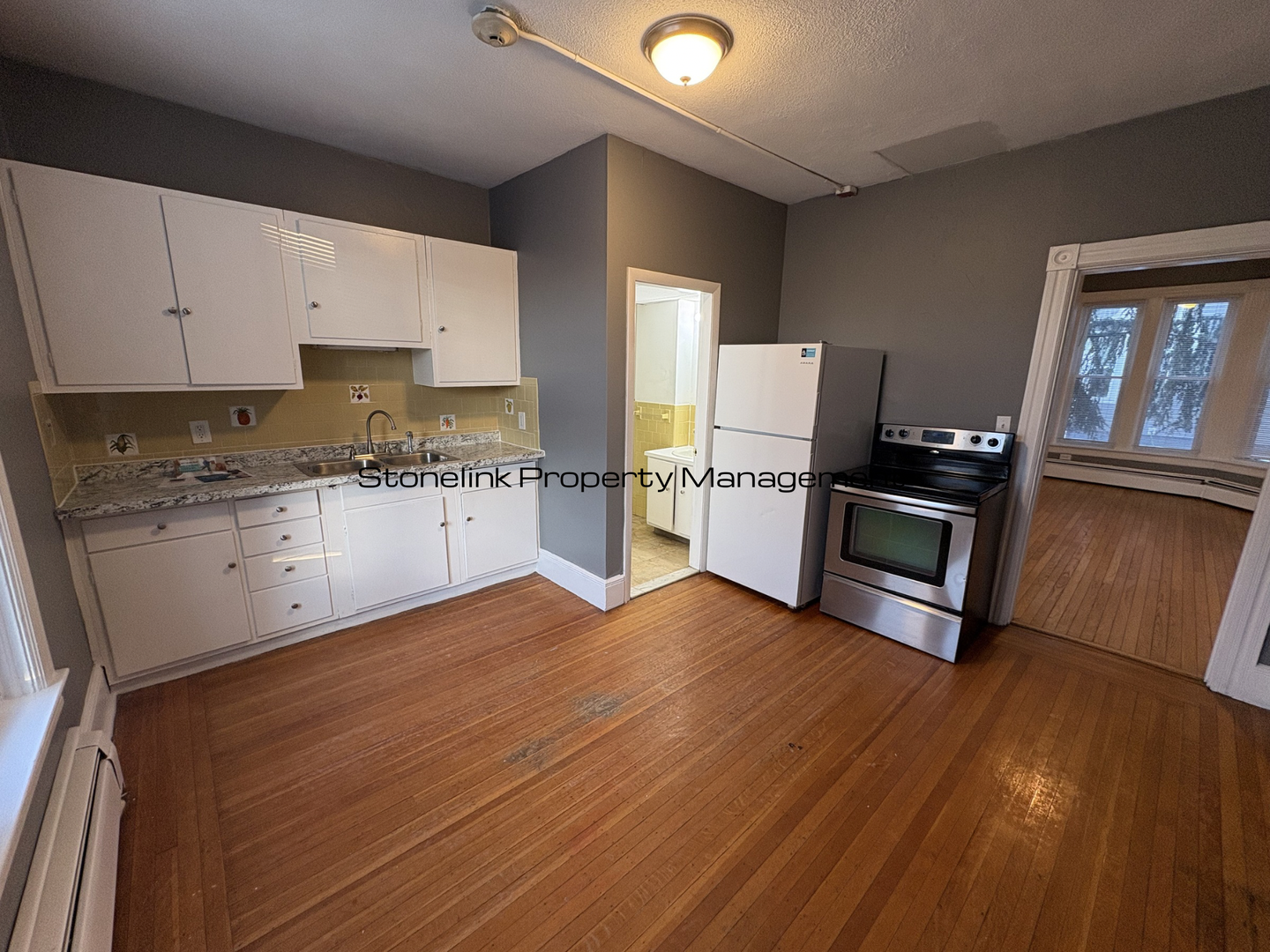 Woonsocket Apartment: 17-19 Hamlet Avenue