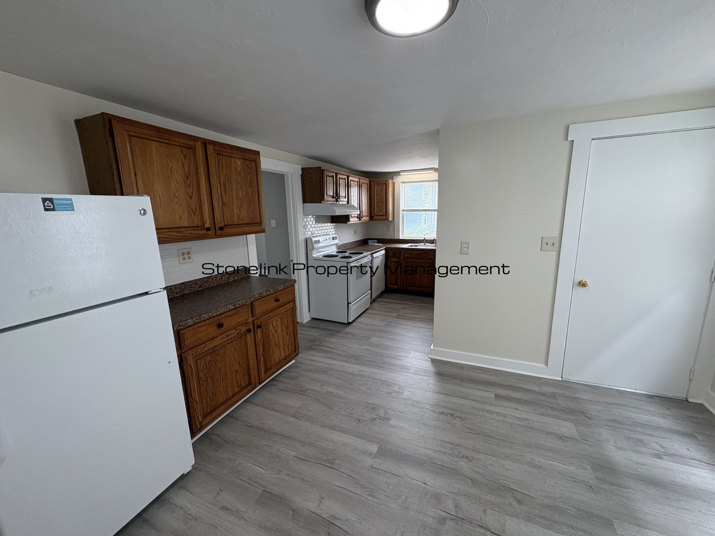 Attleboro Apartment: 43 Holman Street