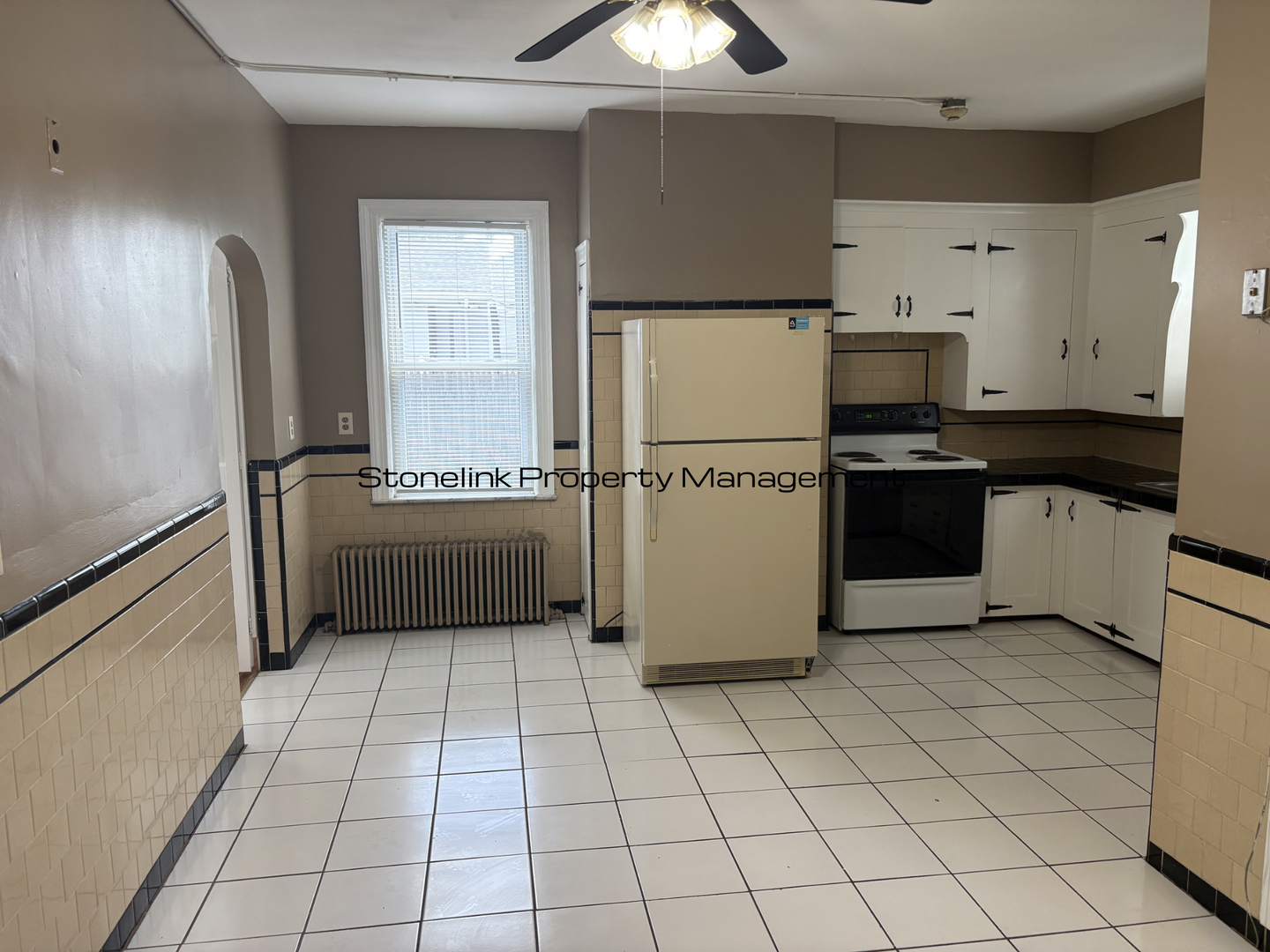 Cranston Apartment: 1494 Cranston Street