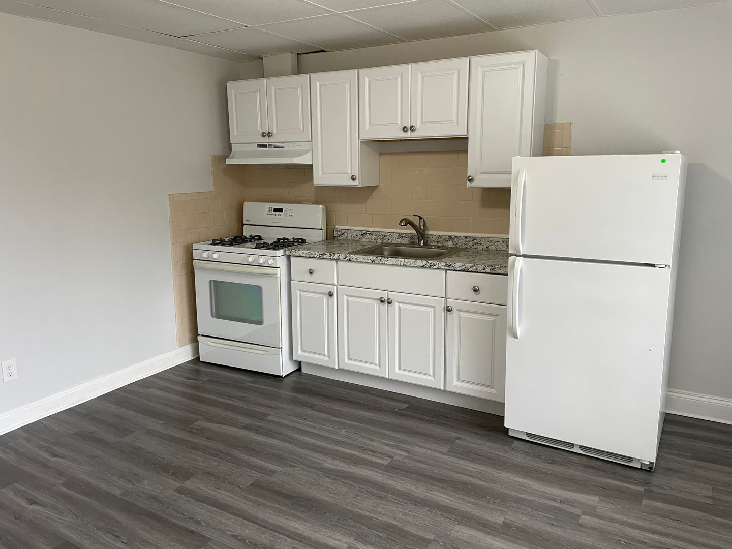 Fall River Apartment: 799-809 North Main Street