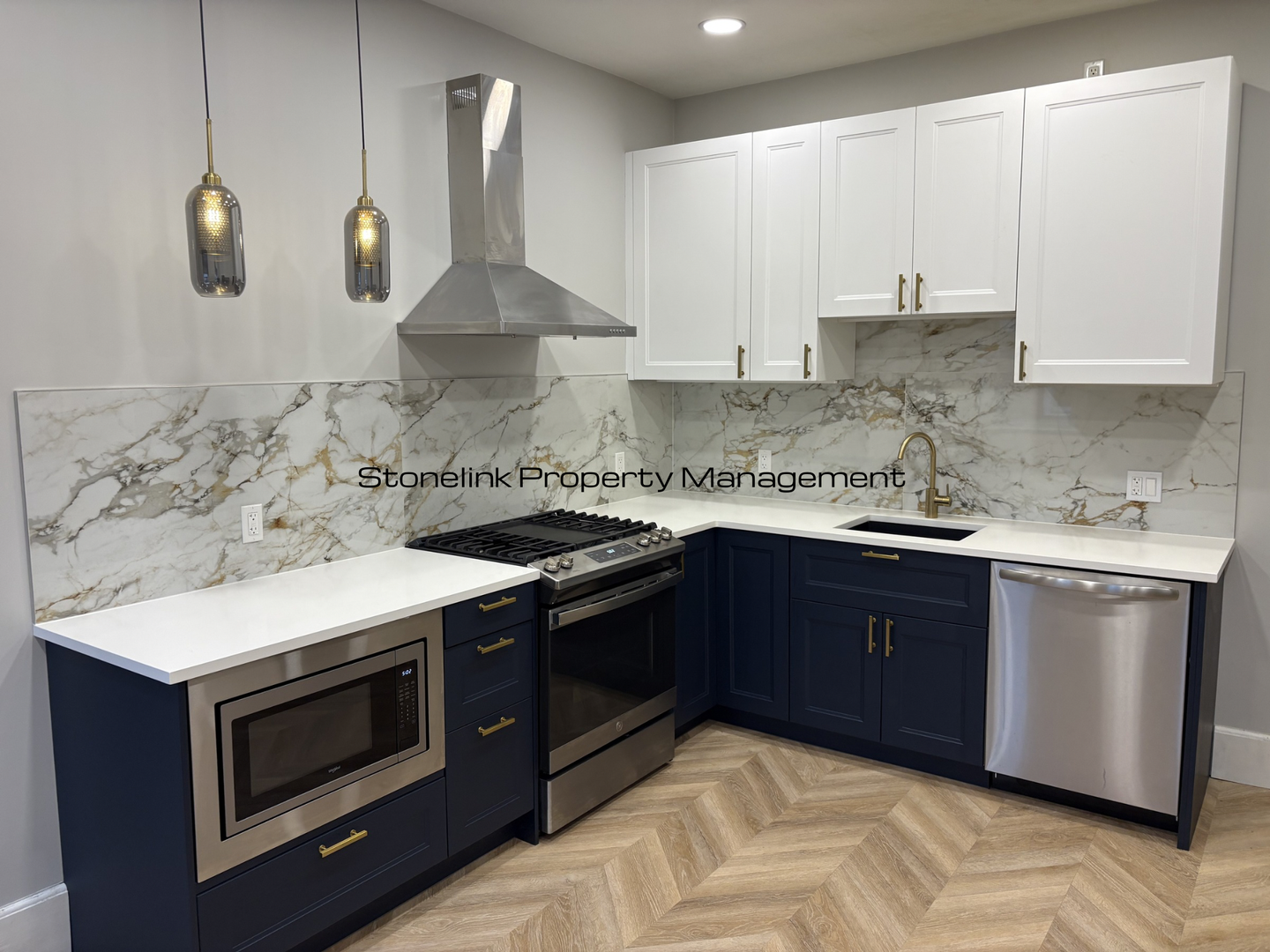 Providence Apartment: 124-126 Vinton Street