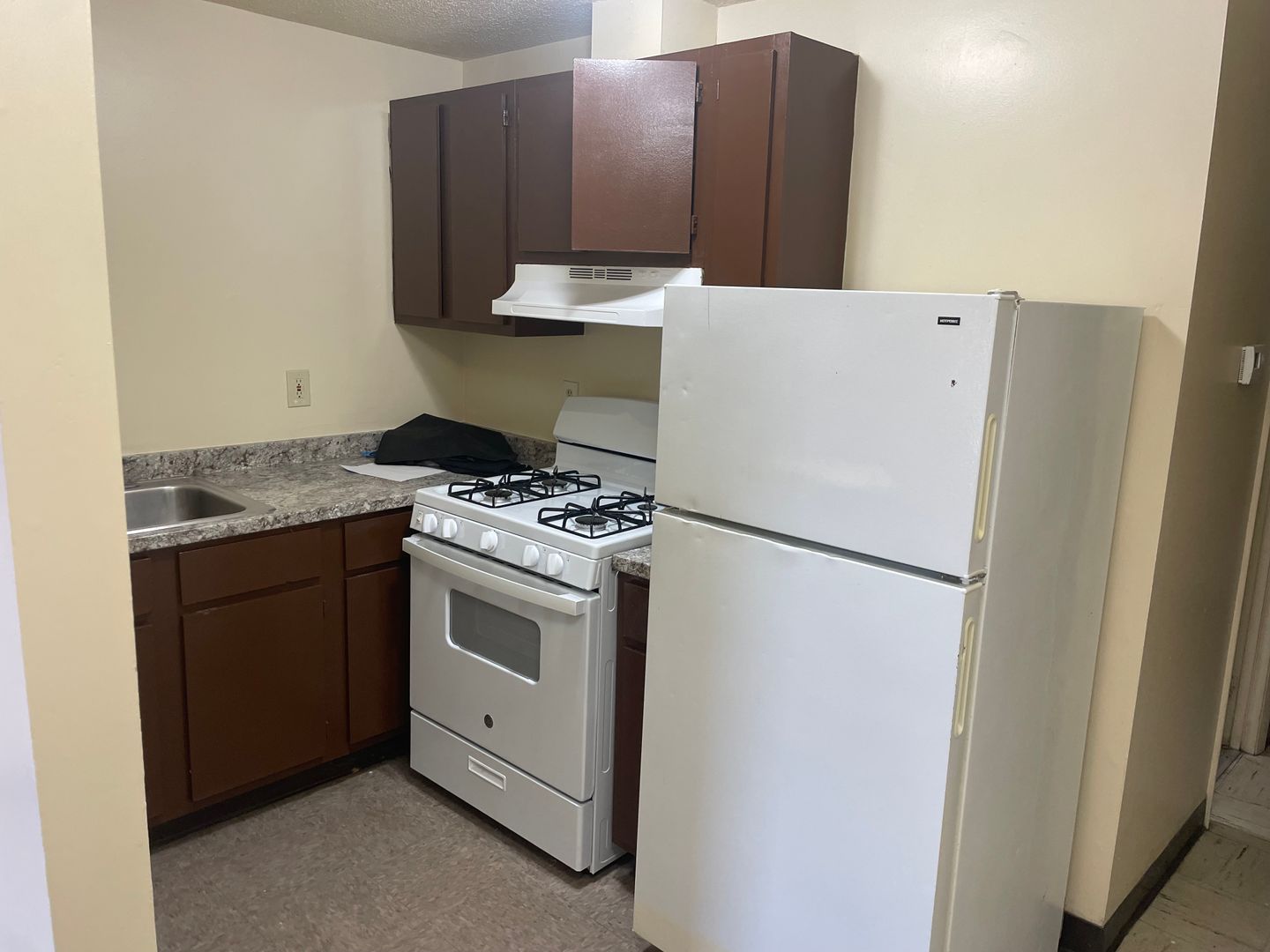Central Falls Apartment: 24 Mowry Street