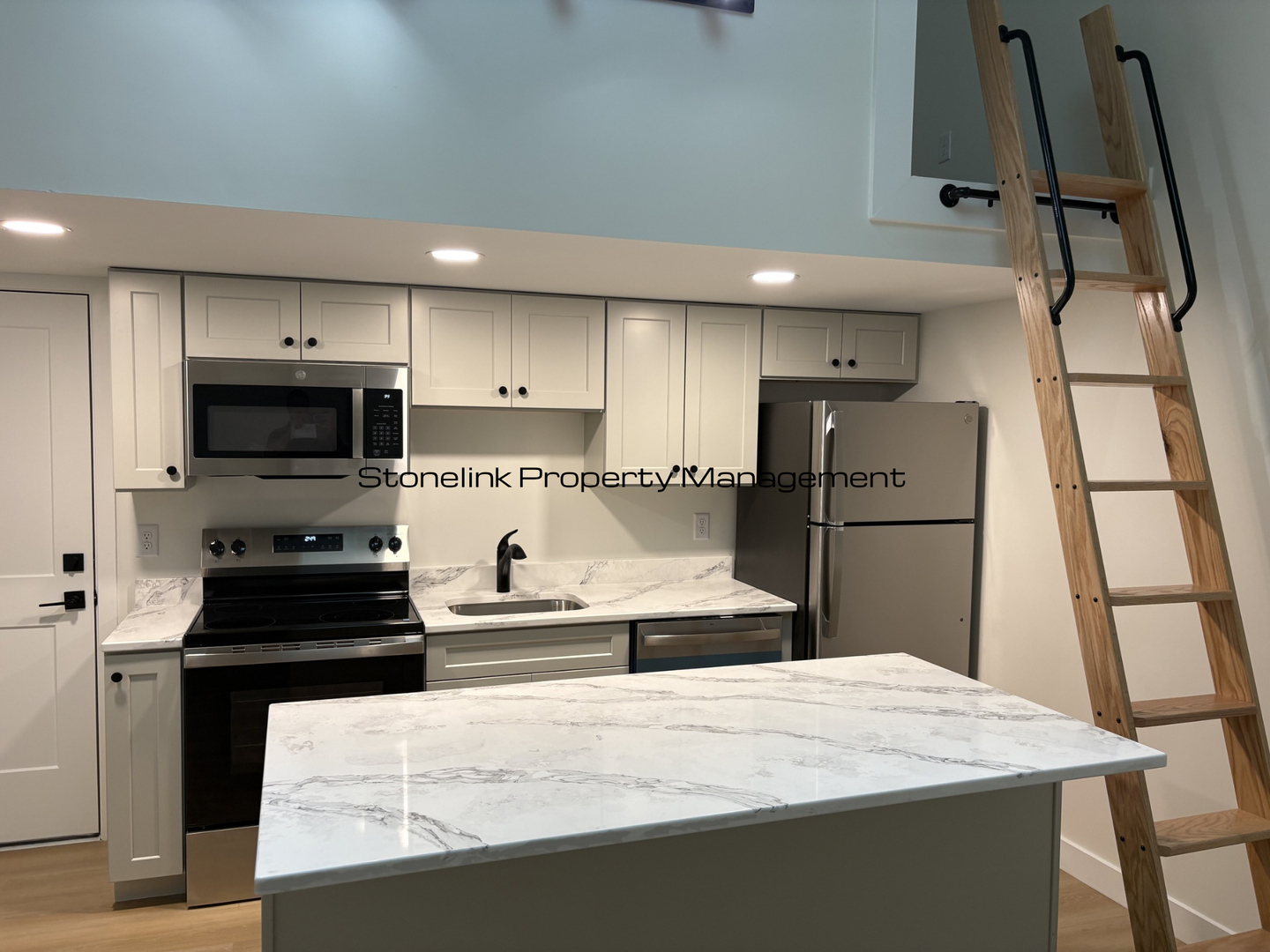 Providence Apartment: 265 Manton Avenue