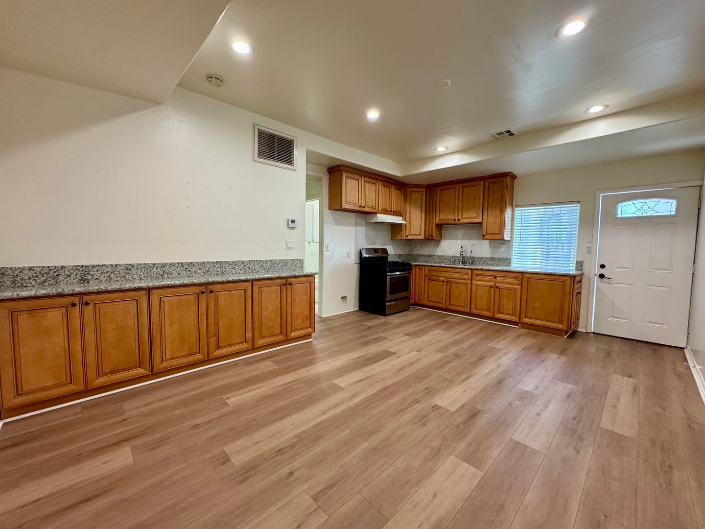Glendale Apartment: 514 Hill Dr Unit B