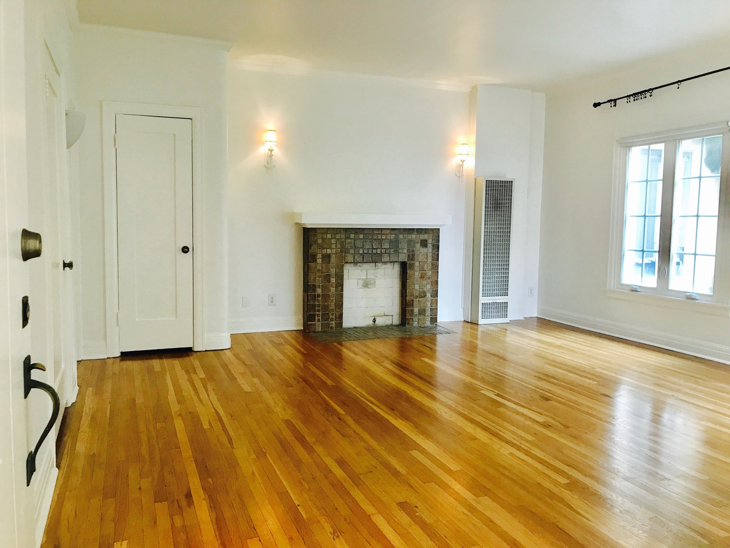 Santa Monica Apartment: 933 Ocean Ave  Unit 08