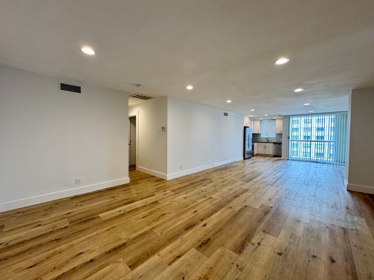 Los Angeles House: 10751 Wilshire Blvd Unit 1404