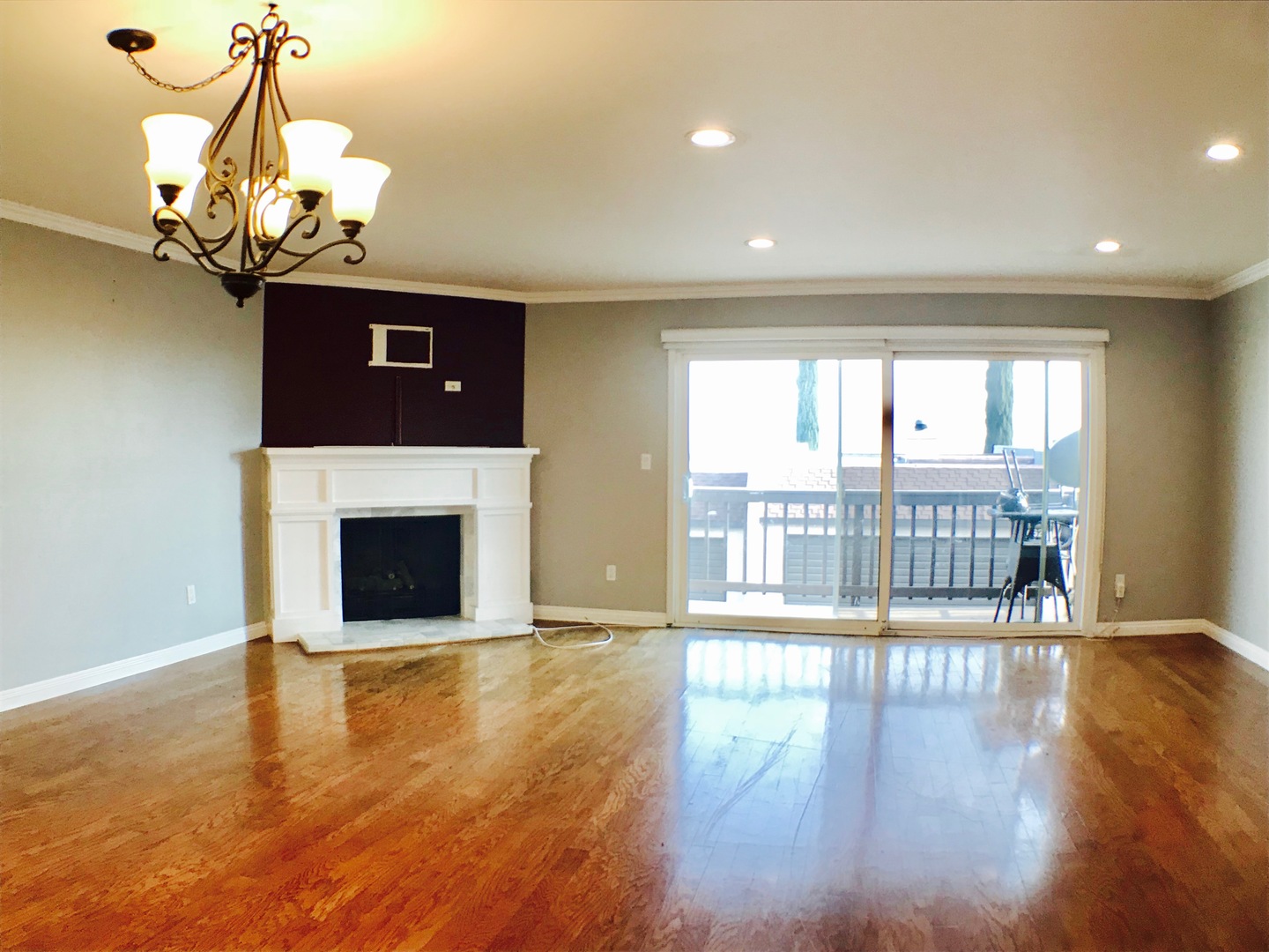 Granada Hills Condo: 15661 Viewridge Ln