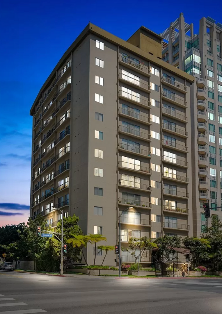 Los Angeles House: 10747 Wilshire Blvd Unit 507
