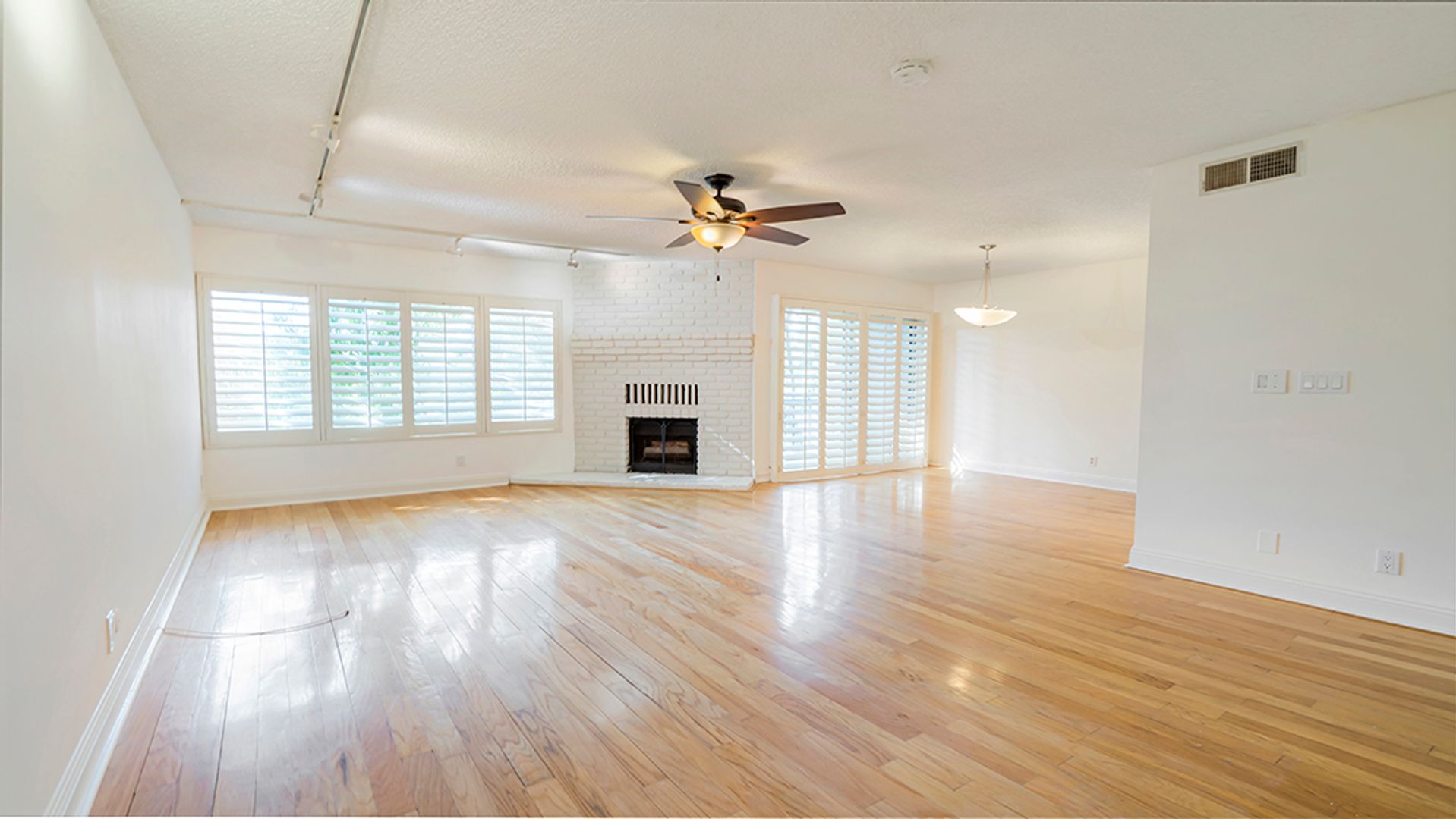 Culver City House: 5870 Green Valley Circle Unit 329