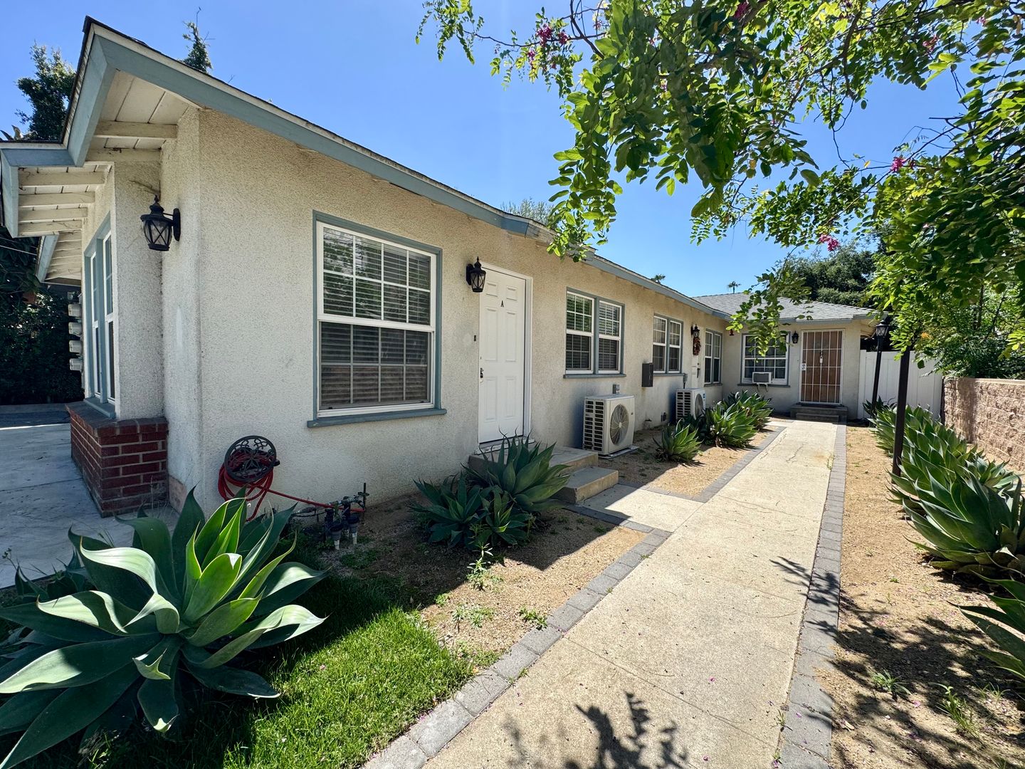 Glendale Apartment: 810 E. Chestnut St Unit A