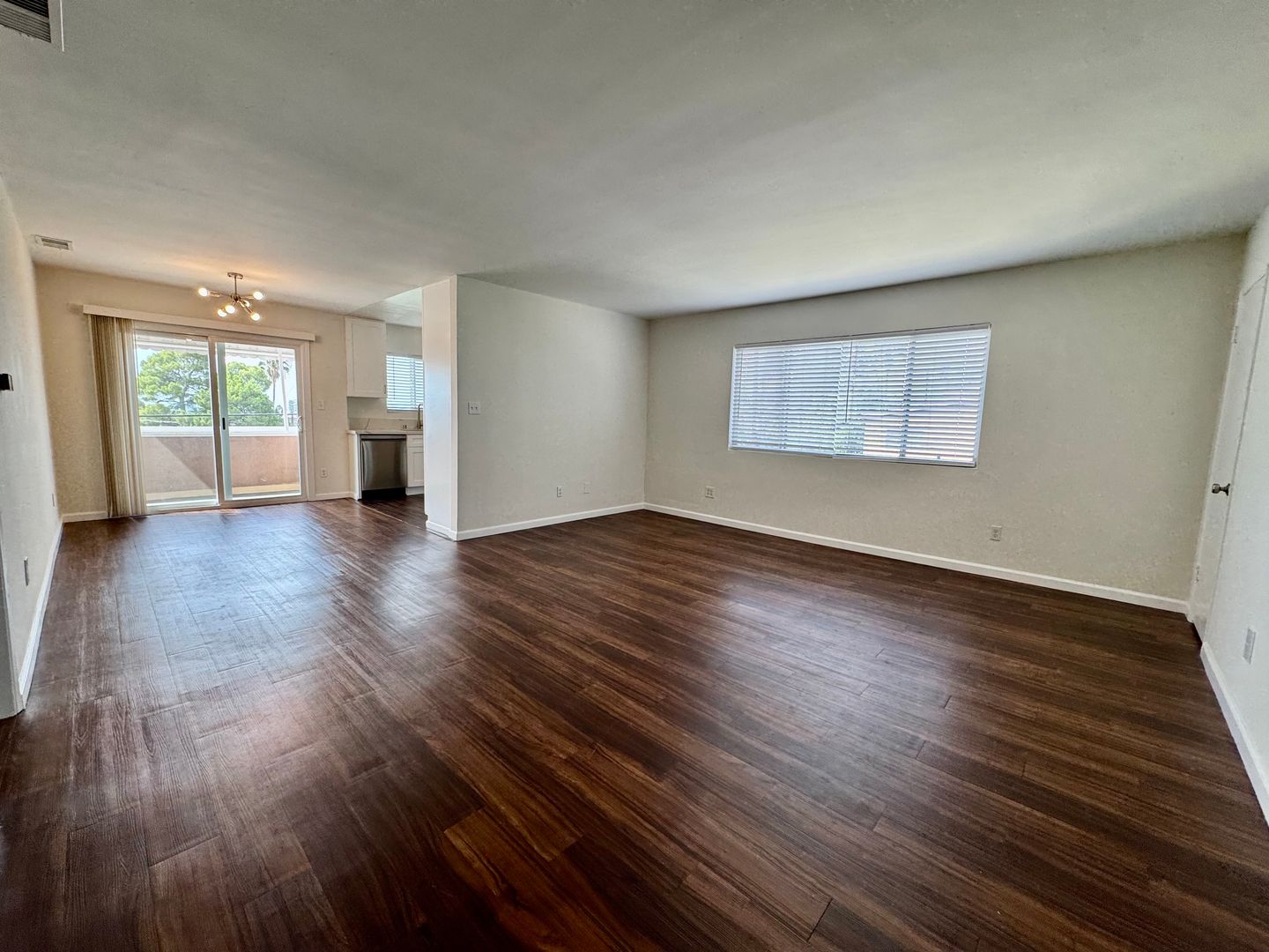 Los Angeles Apartment: 4422 Finley Ave