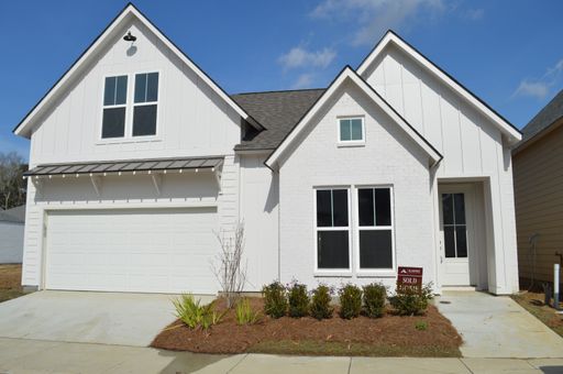 Beautiful 4 Bedroom Home in gated community – photo 1