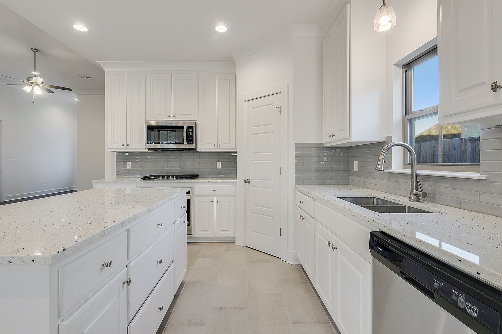 Prairieville House: 39419 Waycross Ave