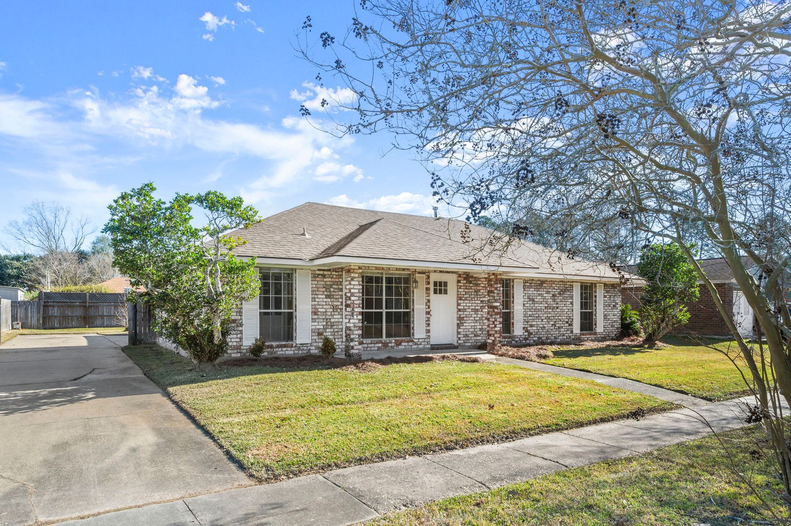 Greenwell Springs House: 5140 McCormick Ave.