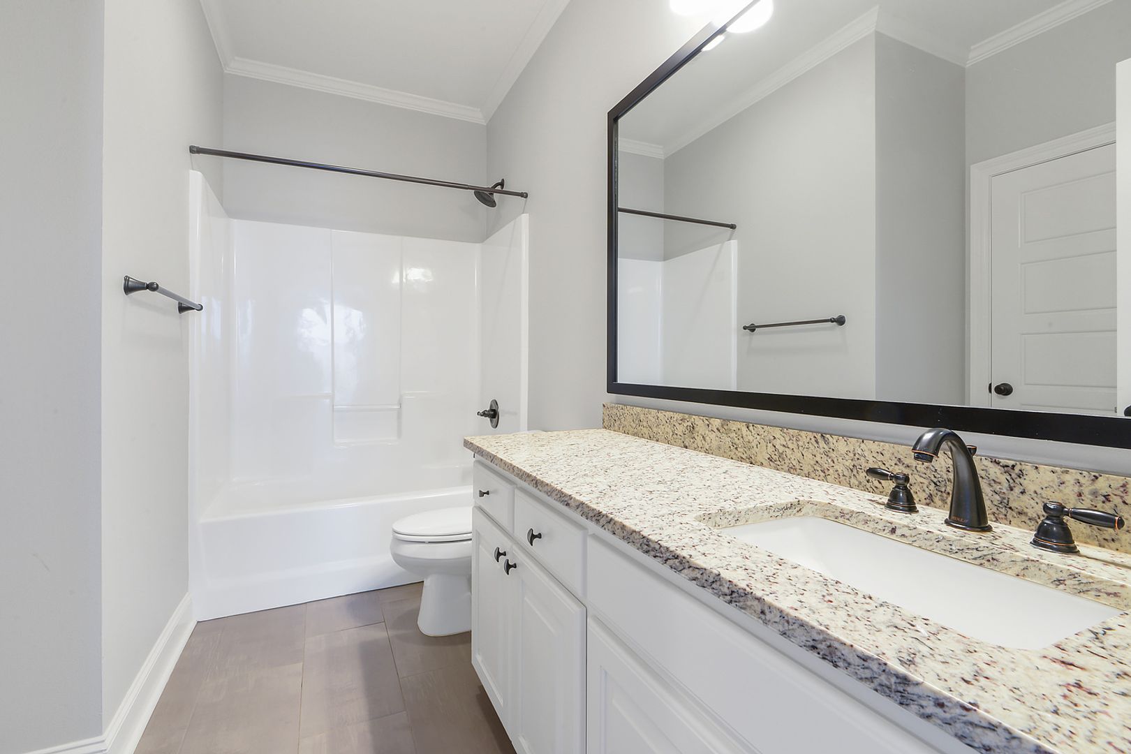 Baton Rouge House: 2619 Cresthaven Ave