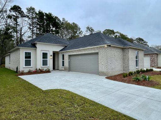 4 bedroom home in Denham Springs- $500 off first months rent with 30 day move in! – photo 1