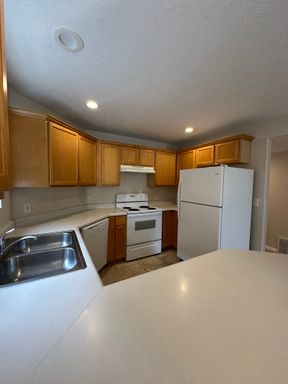 Oren 2 bed 2 bath condo – photo 1