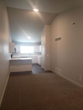 2 bed 1 bath in Springville!!