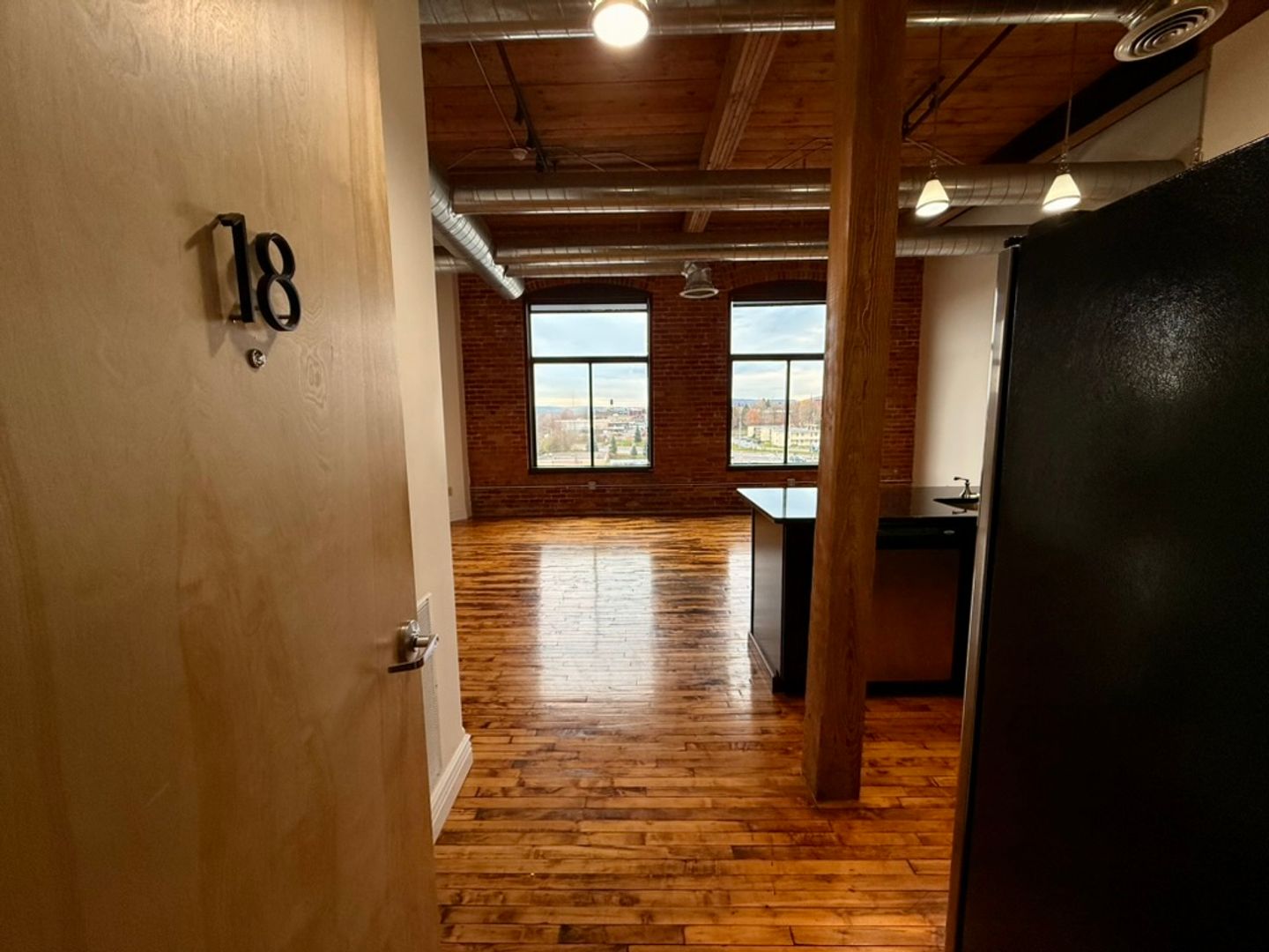 Utica Apartment: 421 Broad Street