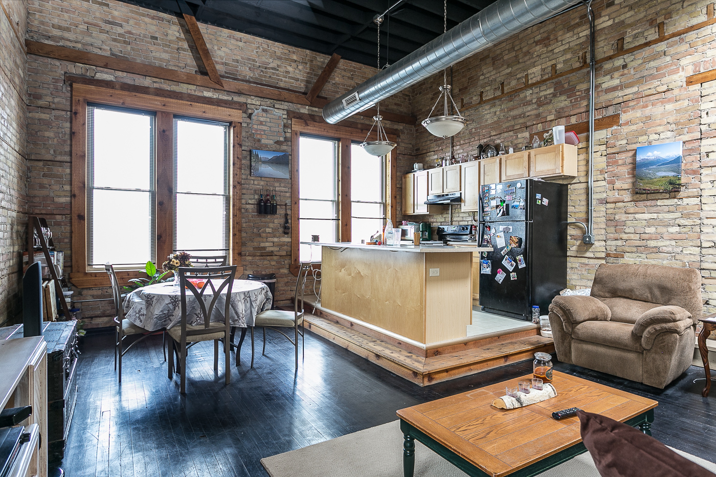 Oshkosh Apartment: 421 North Main Street