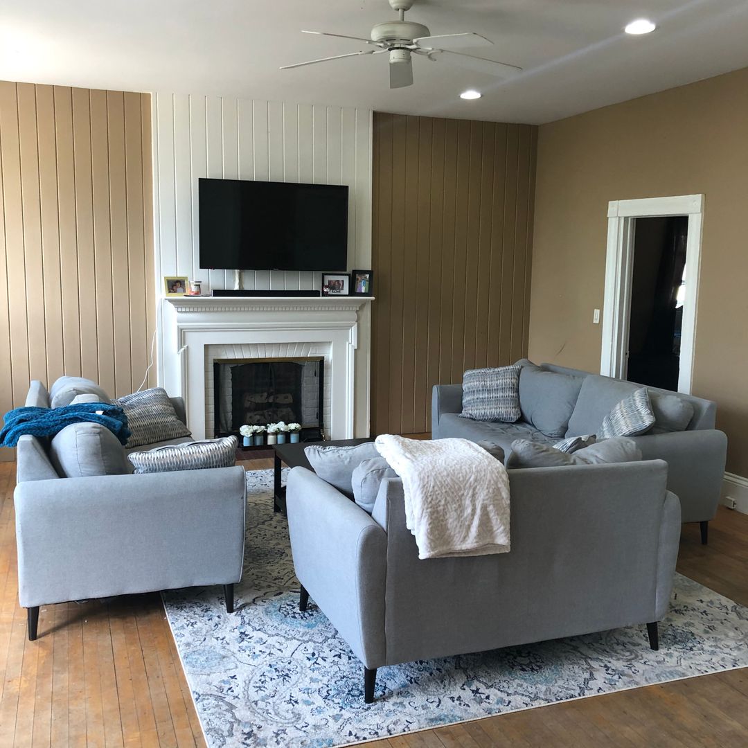 Oshkosh Apartment: 544 North Main Street