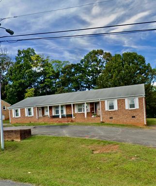 1 Bed 1 Bath Rental at 103 Melinda Dr, #3, Lynchburg, VA – photo 1