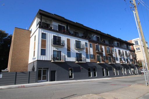 COMING SOON! 2 Bedroom Apartment in Downtown Lynchburg! – photo 1