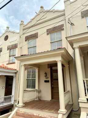 2 Bedroom Townhome in Downtown Lynchburg! – photo 1