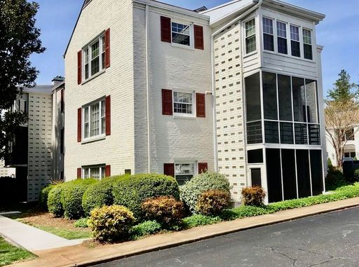 1 Bed 1 Bath Rental at 2940 Rivermont Ave, APT 9, Lynchburg, VA – photo 1