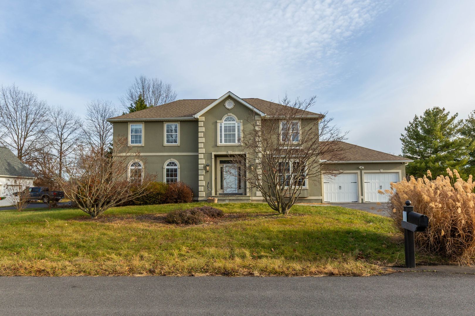 Charles Town House: 180 Muirfield Ct