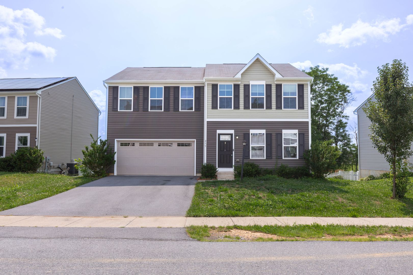 Martinsburg House: 255 Severna Pkwy